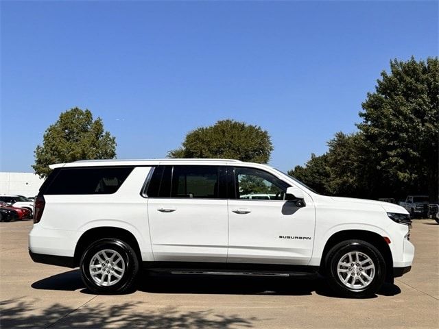 2023 Chevrolet Suburban LT