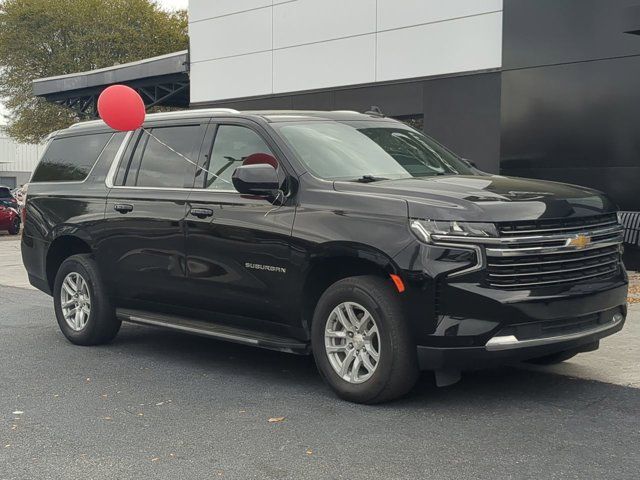 2023 Chevrolet Suburban LT