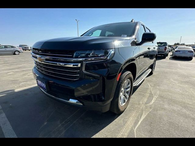 2023 Chevrolet Suburban LT