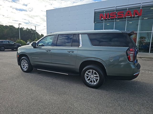 2023 Chevrolet Suburban LT