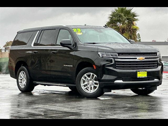 2023 Chevrolet Suburban LT