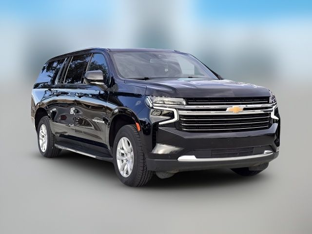 2023 Chevrolet Suburban LT