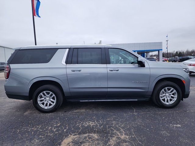 2023 Chevrolet Suburban LT