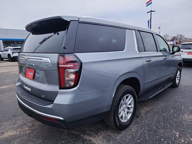 2023 Chevrolet Suburban LT