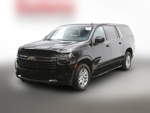 2023 Chevrolet Suburban LT