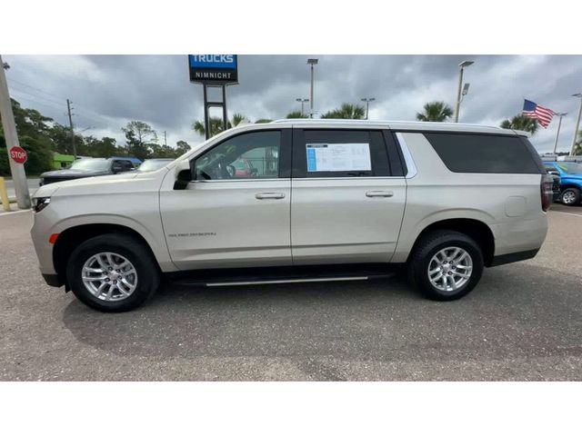 2023 Chevrolet Suburban LT