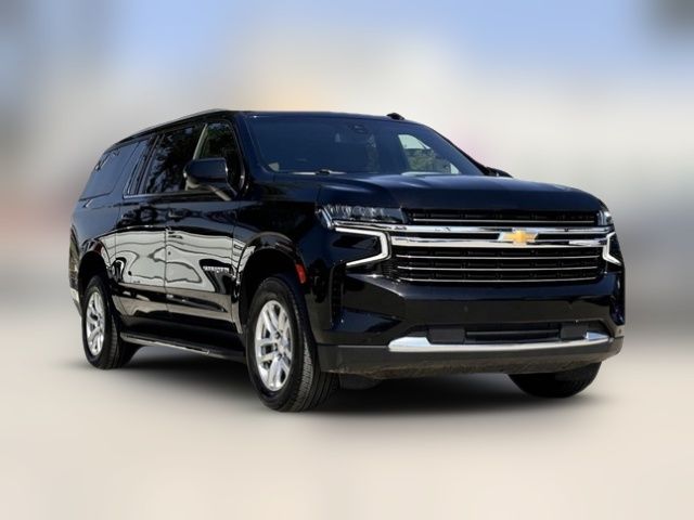 2023 Chevrolet Suburban LT