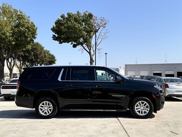 2023 Chevrolet Suburban LT