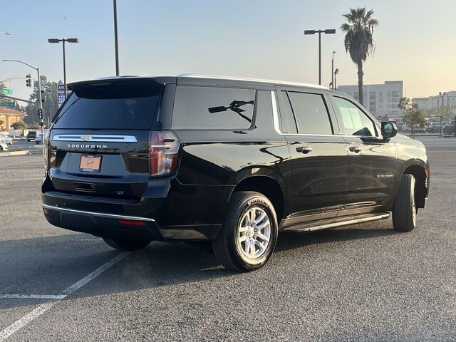 2023 Chevrolet Suburban LT