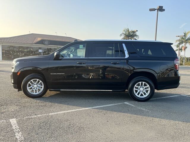 2023 Chevrolet Suburban LT