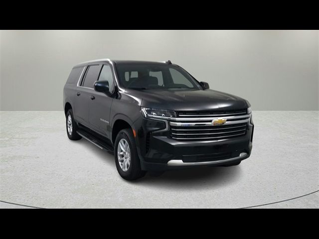 2023 Chevrolet Suburban LT