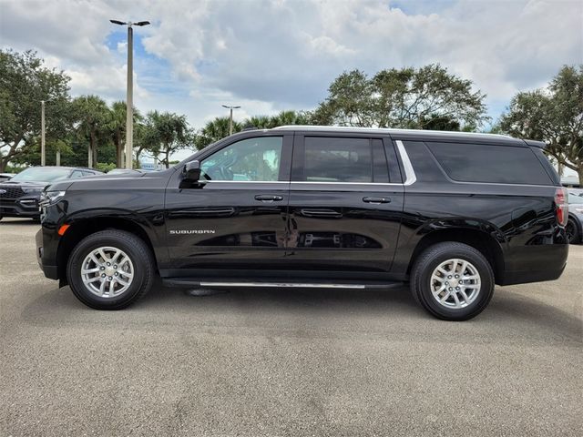 2023 Chevrolet Suburban LT