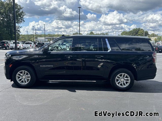 2023 Chevrolet Suburban LT