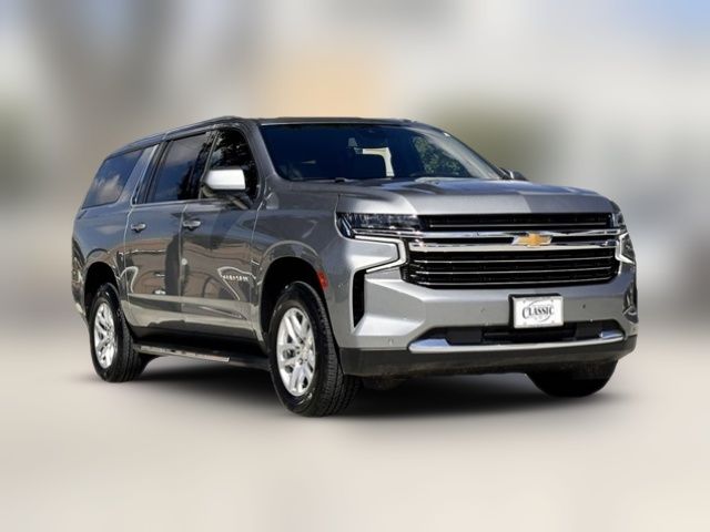 2023 Chevrolet Suburban LT