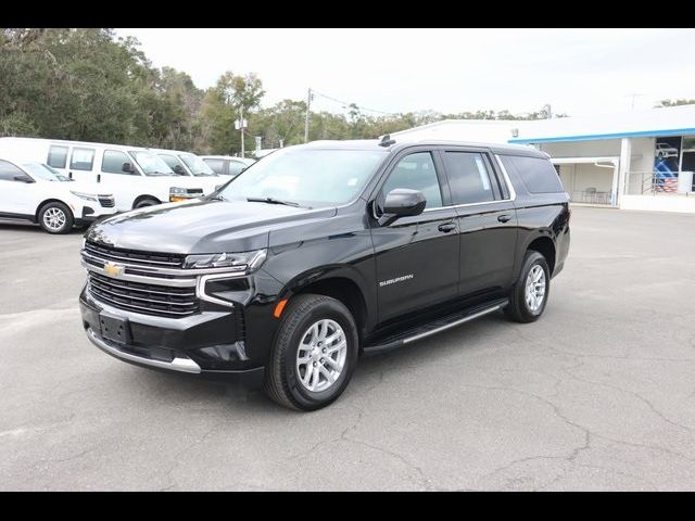 2023 Chevrolet Suburban LT