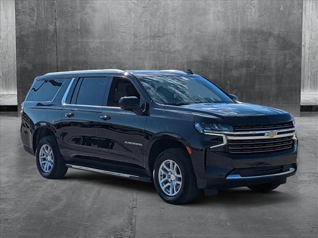 2023 Chevrolet Suburban LT