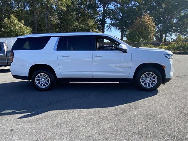 2023 Chevrolet Suburban LT