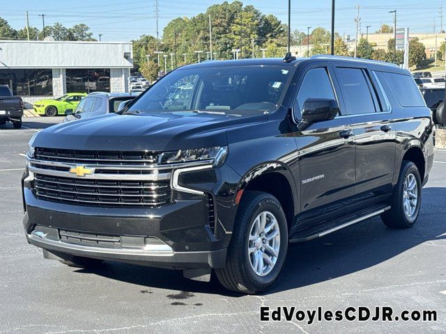 2023 Chevrolet Suburban LT