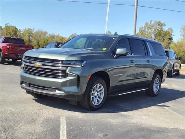 2023 Chevrolet Suburban LT