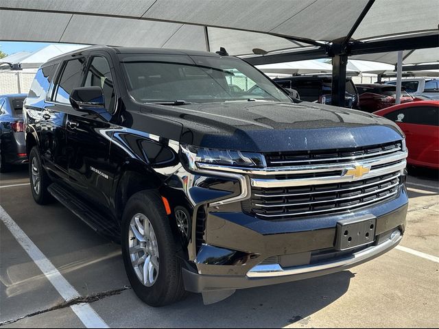 2023 Chevrolet Suburban LT