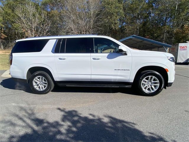 2023 Chevrolet Suburban LT