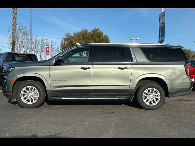 2023 Chevrolet Suburban LT