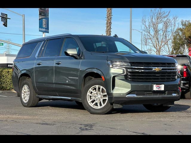 2023 Chevrolet Suburban LT