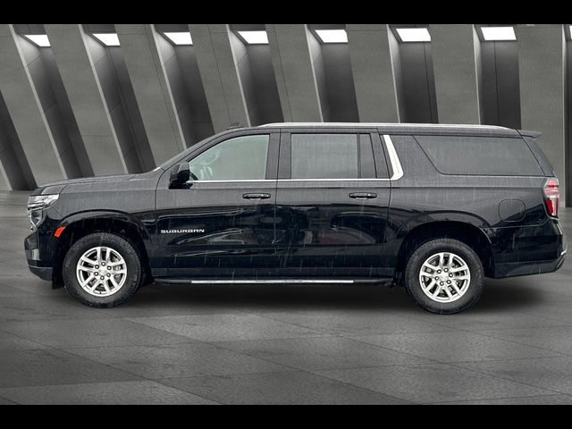 2023 Chevrolet Suburban LT