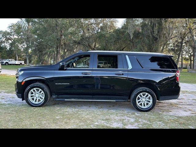 2023 Chevrolet Suburban LT