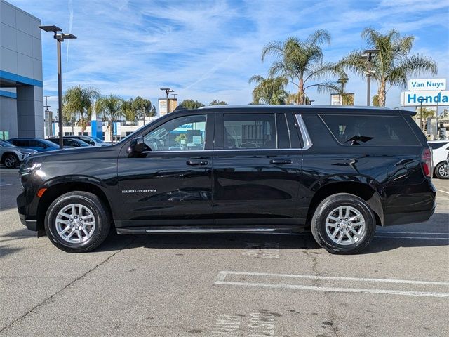 2023 Chevrolet Suburban LT