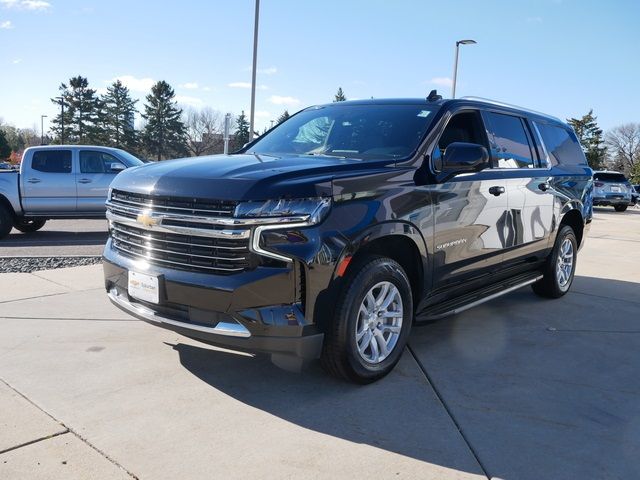 2023 Chevrolet Suburban LT