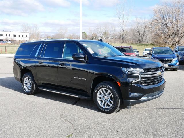 2023 Chevrolet Suburban LT