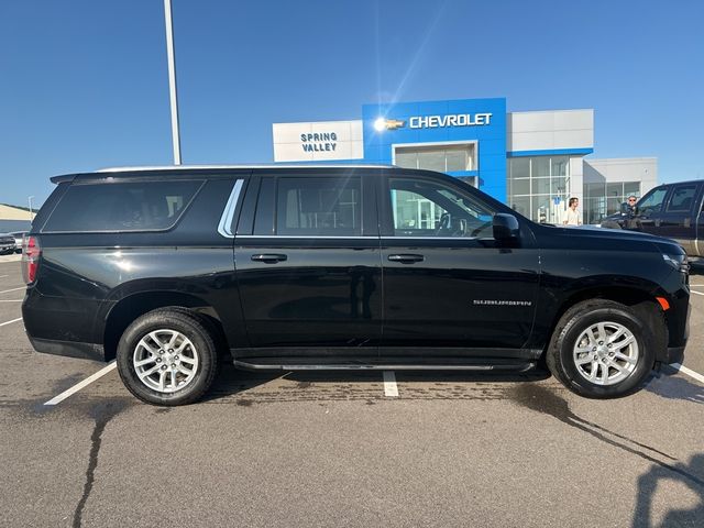 2023 Chevrolet Suburban LT