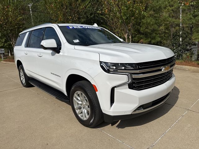 2023 Chevrolet Suburban LT