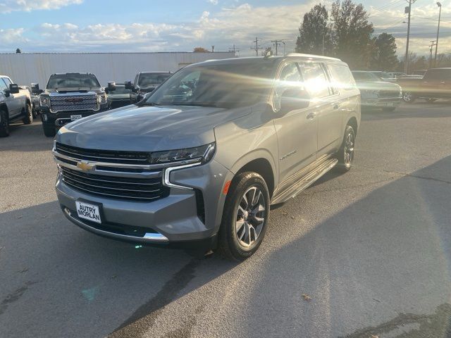 2023 Chevrolet Suburban LT