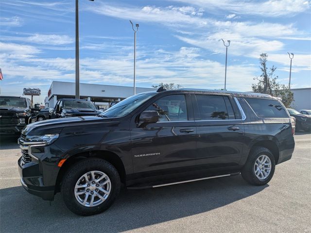 2023 Chevrolet Suburban LT