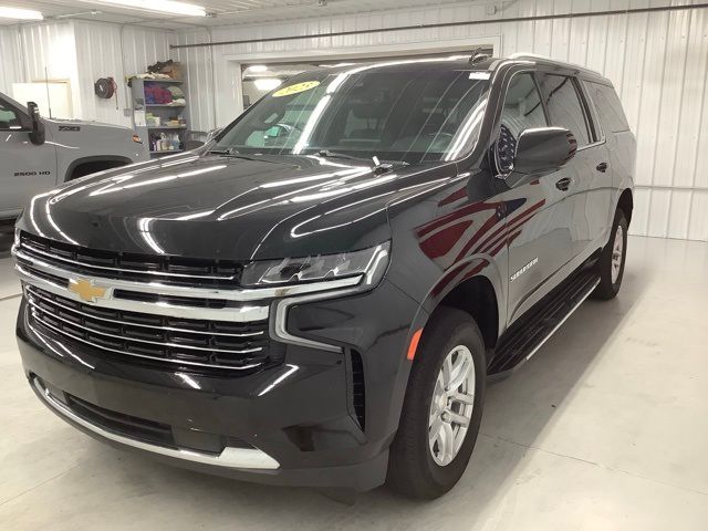 2023 Chevrolet Suburban LT