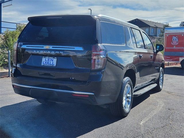 2023 Chevrolet Suburban LT