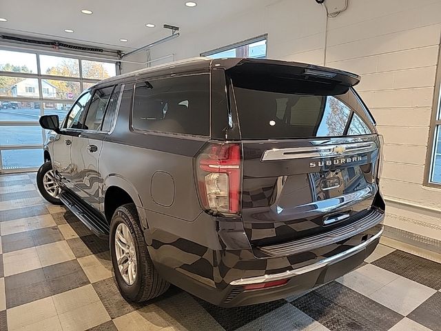 2023 Chevrolet Suburban LT