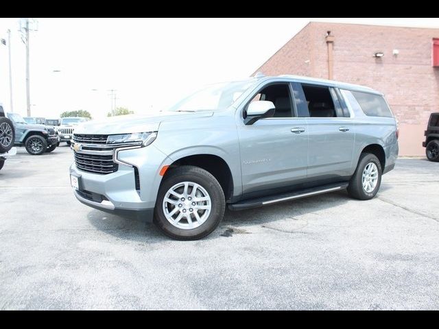 2023 Chevrolet Suburban LT