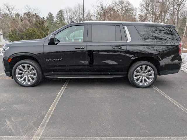 2023 Chevrolet Suburban LT