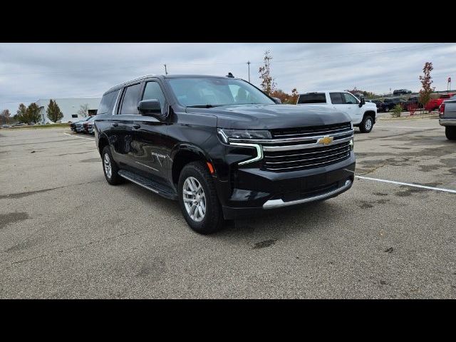 2023 Chevrolet Suburban LT