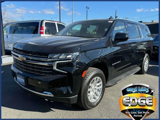 2023 Chevrolet Suburban LT