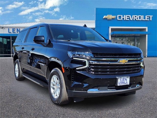 2023 Chevrolet Suburban LT