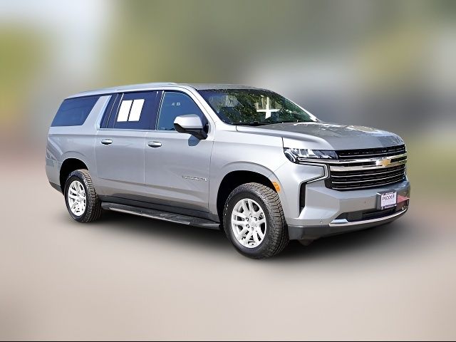 2023 Chevrolet Suburban LT
