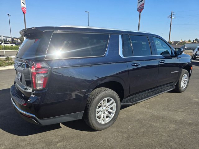 2023 Chevrolet Suburban LT