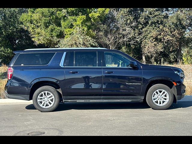 2023 Chevrolet Suburban LT