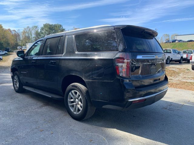 2023 Chevrolet Suburban LT