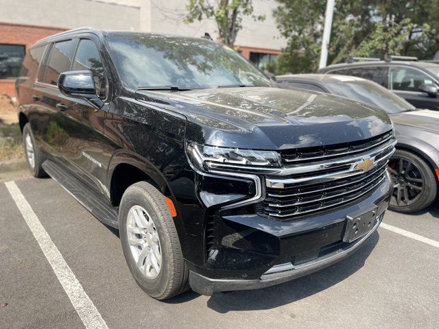 2023 Chevrolet Suburban LT