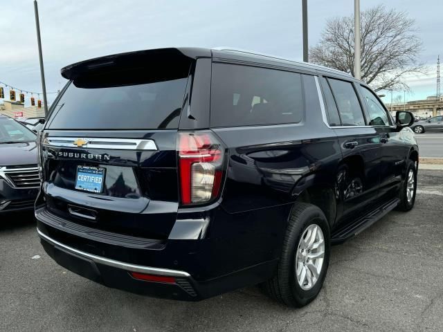 2023 Chevrolet Suburban LT